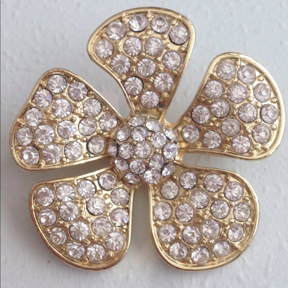 Pin Crystal Flower with Gold Like Backing